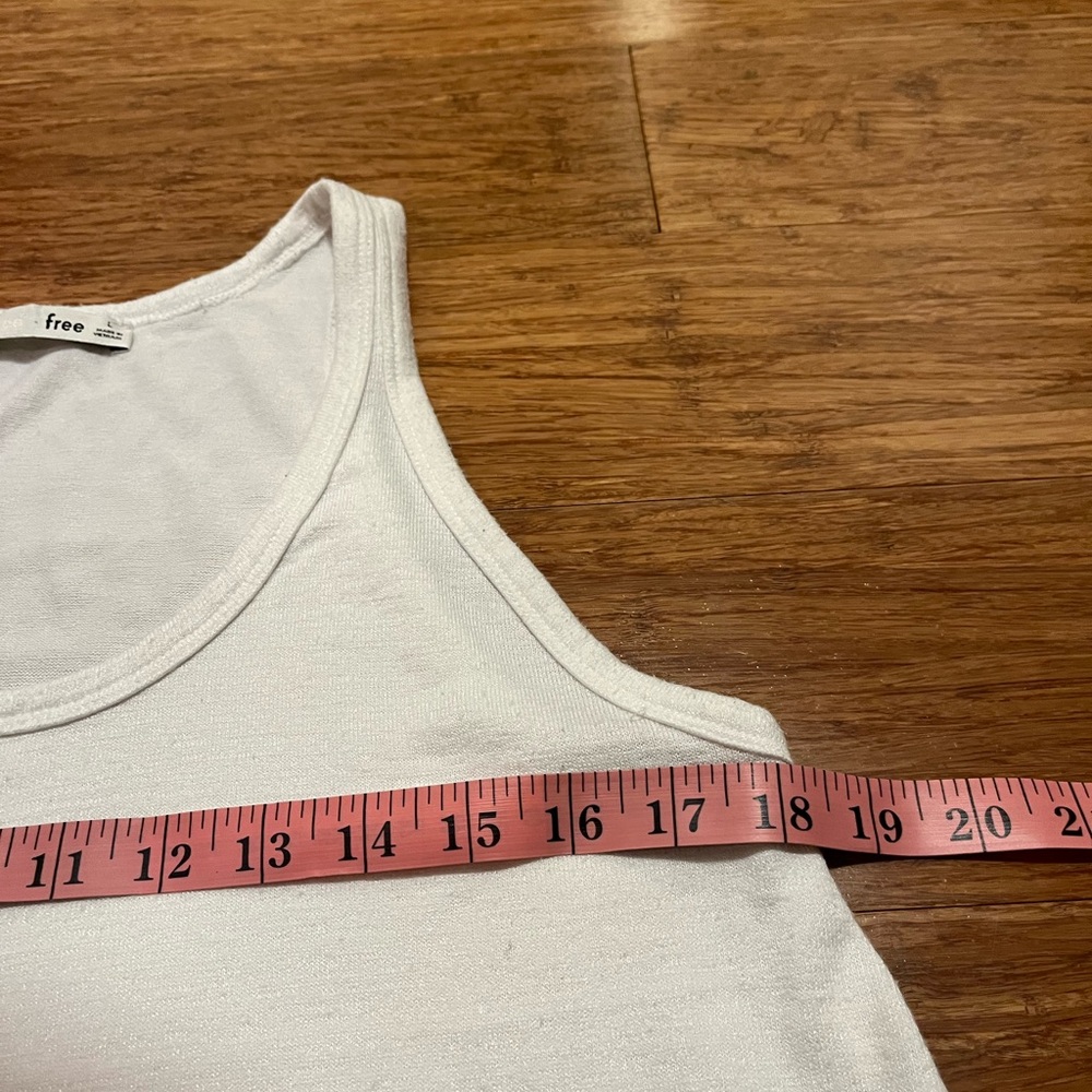 Aritzia Wilfred Free Off White Ivory Scoop Round Neck Tank Top. Size Large - Picture 10 of 10